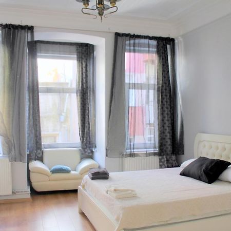 For Those Who Want To Be Close To Beyoglu Istiklal Street Apartman Isztambul Kültér fotó